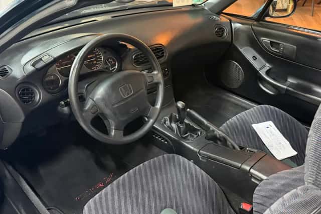 Honda CRX (1996) thumbnail 3