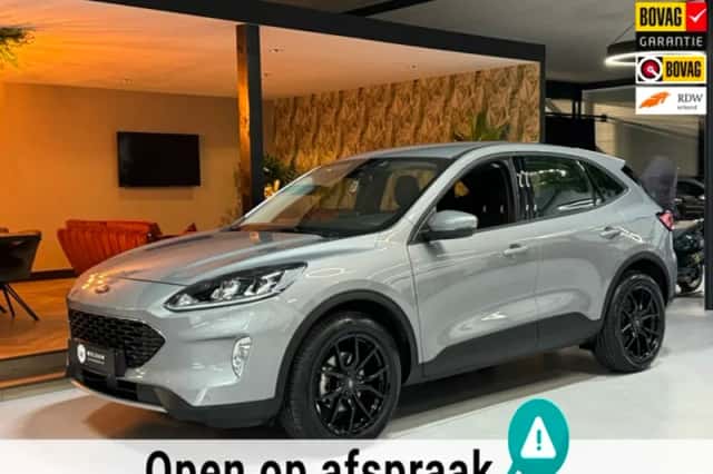 Ford Kuga (2024) thumbnail 1