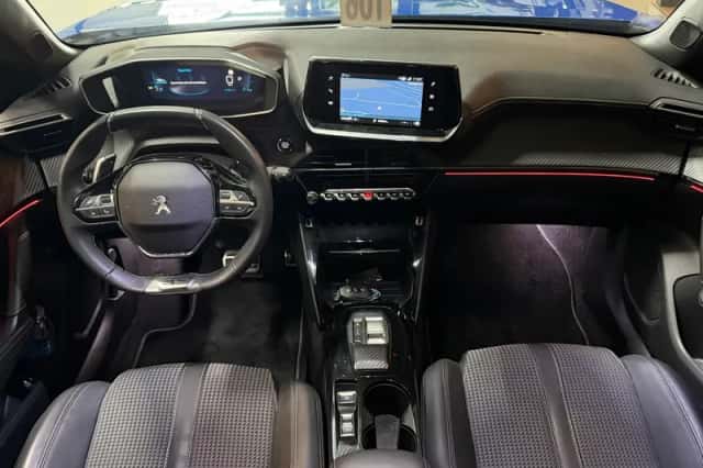 Peugeot 2008 (2023) thumbnail 3
