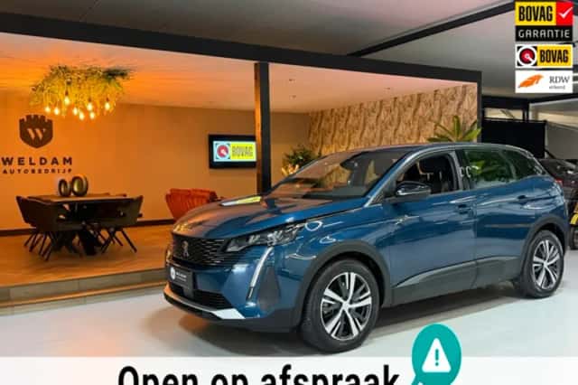 Peugeot 3008 (2023) thumbnail 1