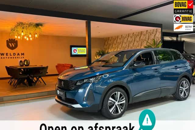 Peugeot 3008 (2023) thumbnail 2