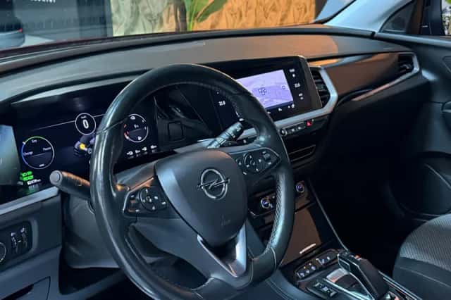 Opel Grandland (2022) thumbnail 4