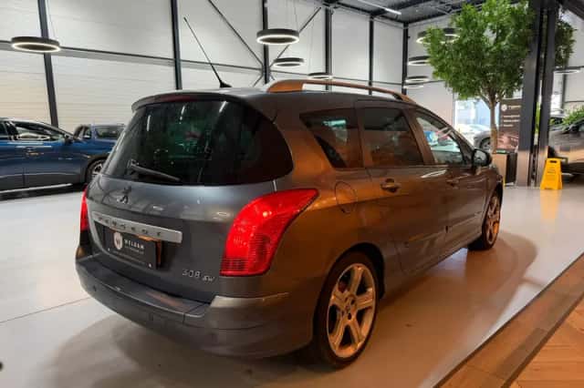 Peugeot 308 (2009) thumbnail 3