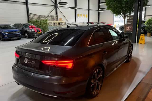 Audi A3 (2019) thumbnail 3