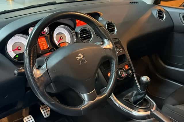 Peugeot 308 (2014) thumbnail 4