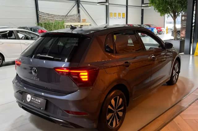 Volkswagen Polo (2023) thumbnail 3