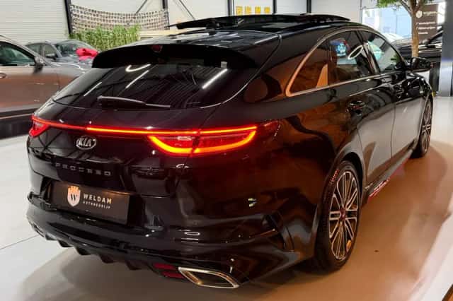 Kia Proceed (2019) thumbnail 2