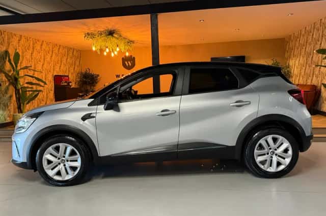 Renault Captur (2020) thumbnail 6