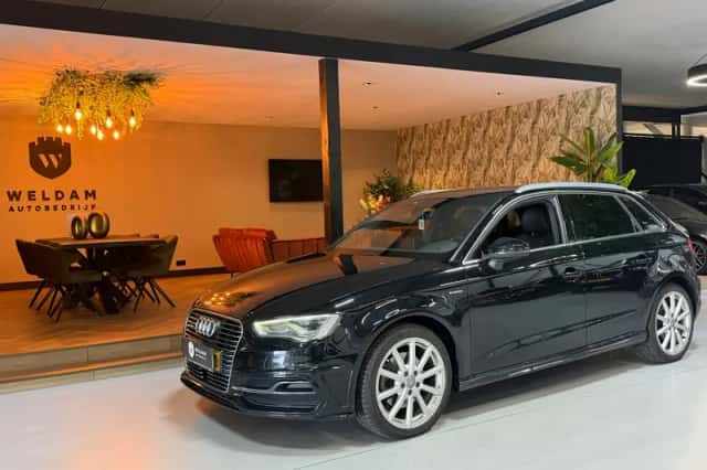 Audi A3 (2015) thumbnail 1