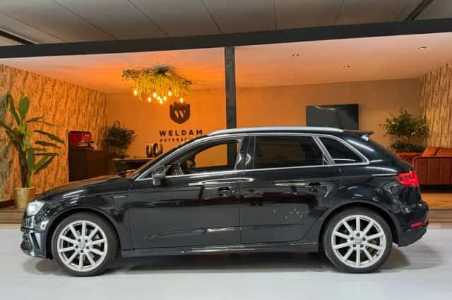 Audi A3 (2015) thumbnail 4