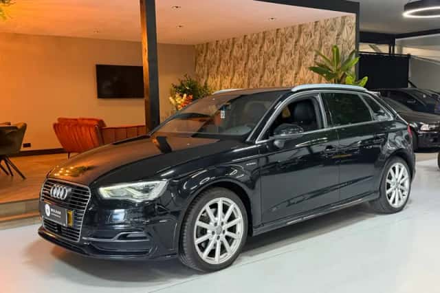 Audi A3 (2015) thumbnail 5