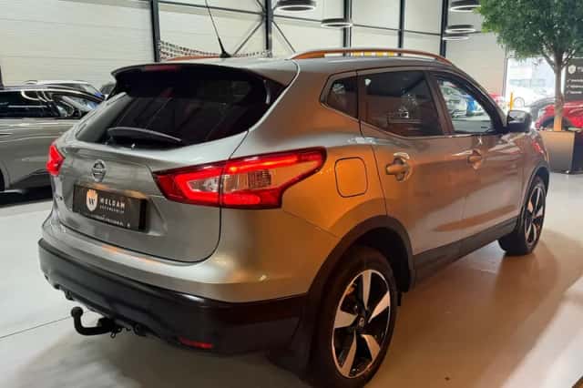 Nissan Qashqai (2016) thumbnail 2