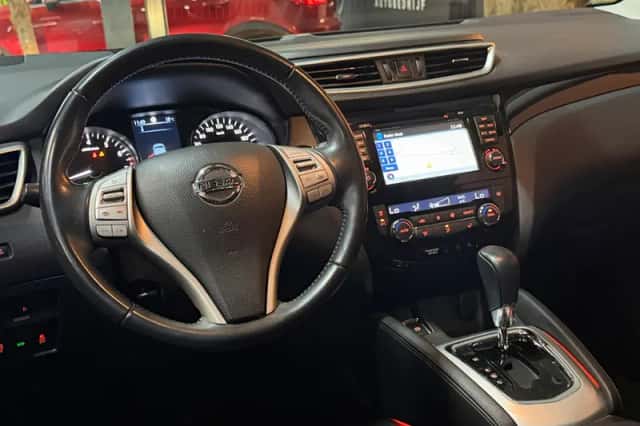 Nissan Qashqai (2016) thumbnail 3