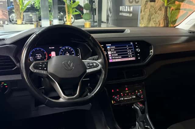 Volkswagen T-Cross (2021) thumbnail 2