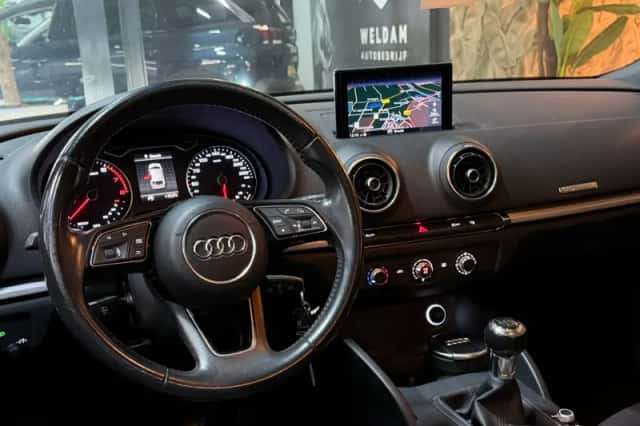 Audi A3 (2017) thumbnail 3