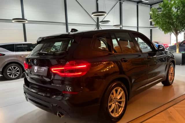 BMW X3 (2021) thumbnail 2