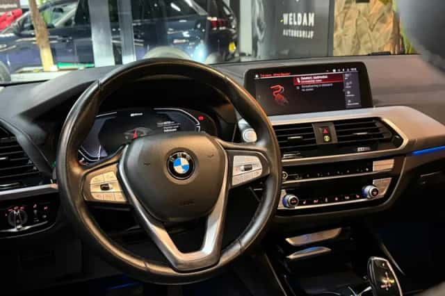 BMW X3 (2021) thumbnail 3