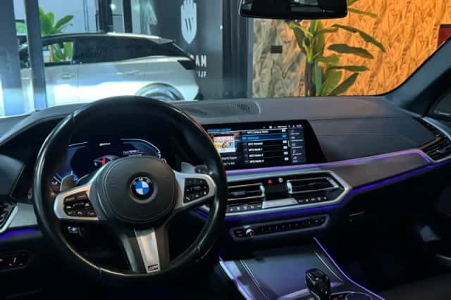 BMW X5 (2021) thumbnail 2