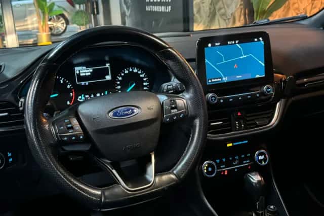 Ford Fiesta (2018) thumbnail 2