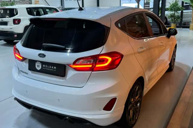 Ford Fiesta (2018) thumbnail 3