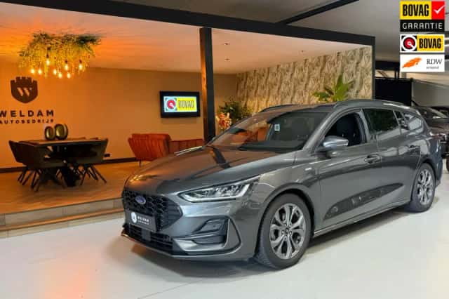 Ford Focus (2023) thumbnail 1