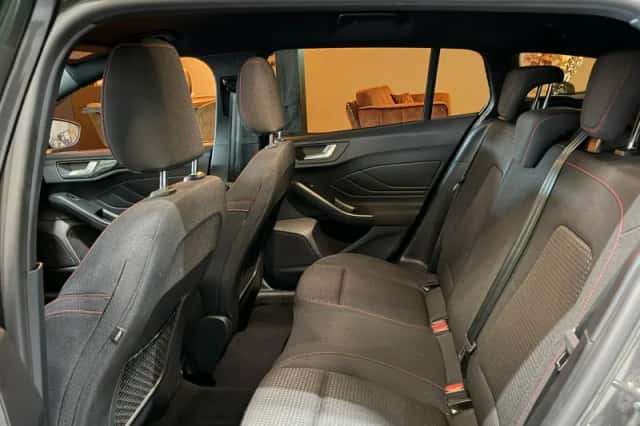 Ford Focus (2023) thumbnail 6