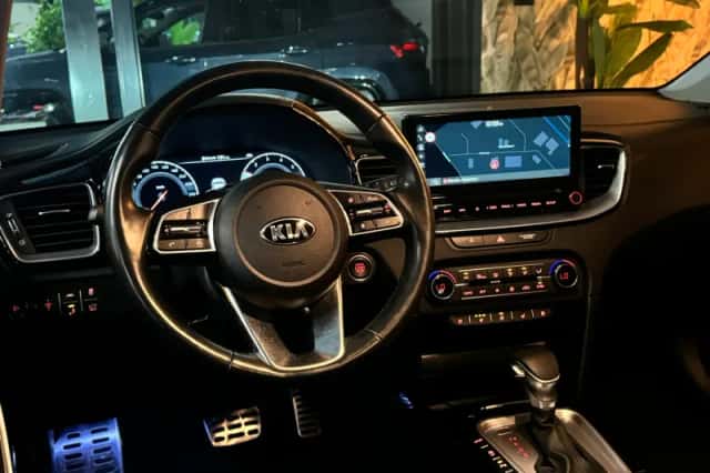 Kia XCeed (2022) thumbnail 2