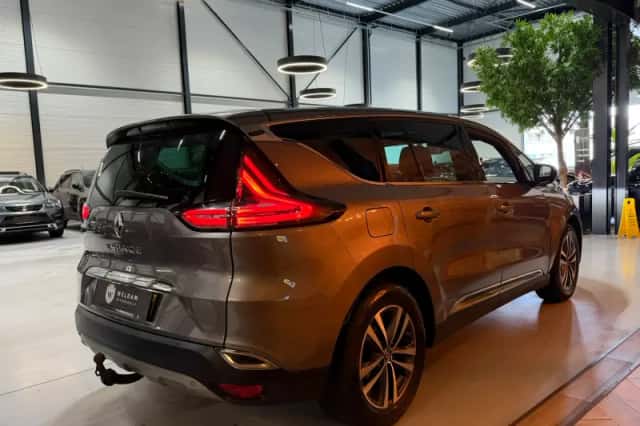 Renault Espace (2018) thumbnail 3