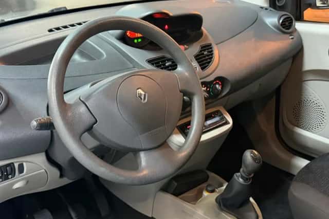 Renault Twingo (2008) thumbnail 3