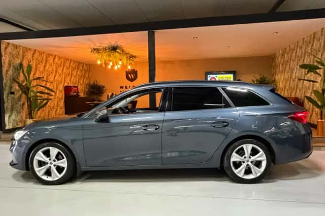 SEAT Leon (2021) thumbnail 6