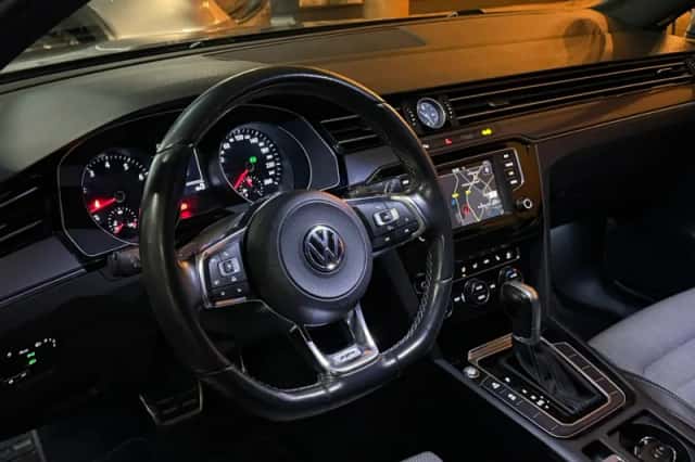 Volkswagen Passat (2017) thumbnail 4