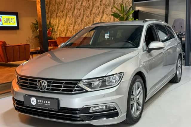 Volkswagen Passat (2017) thumbnail 6