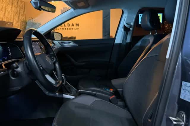 Volkswagen Polo (2023) thumbnail 5