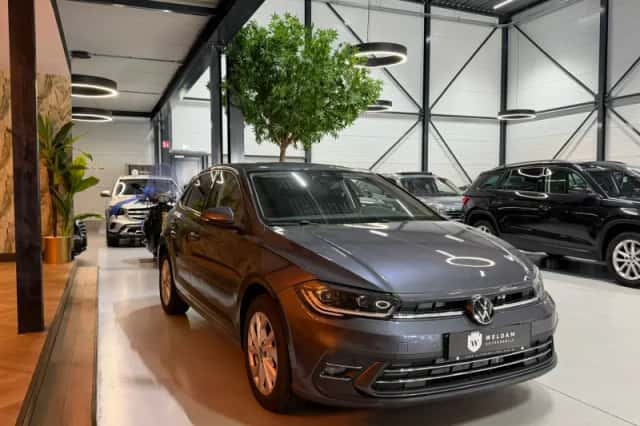 Volkswagen Polo (2023) thumbnail 6
