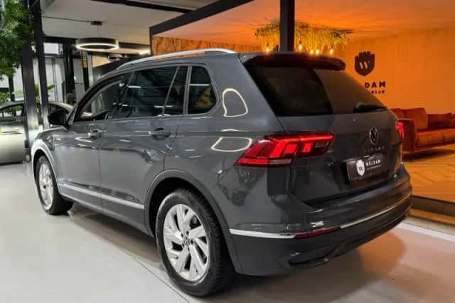 Volkswagen Tiguan (2021) thumbnail 6
