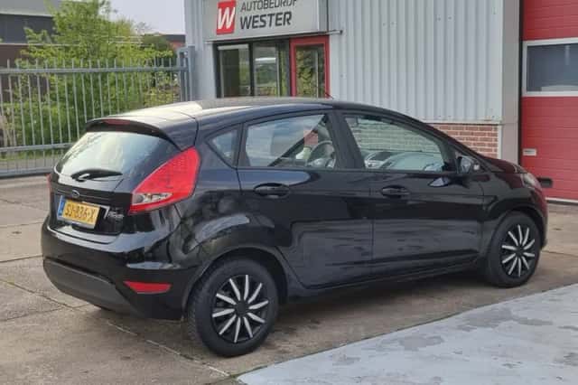 Ford Fiesta (2009) thumbnail 5