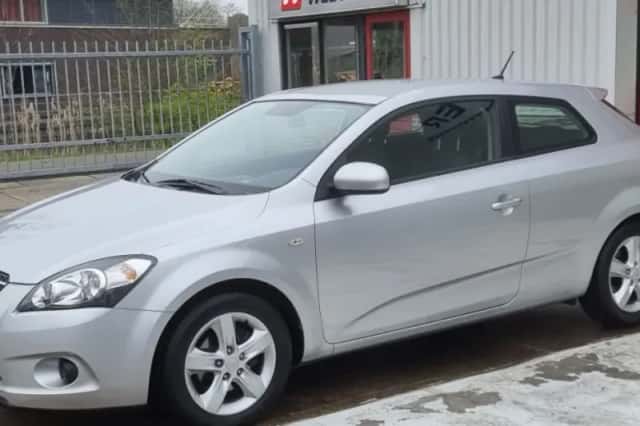 Kia Pro_cee'd (2010) thumbnail 1