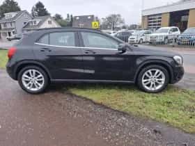 Mercedes-Benz GLA thumbnail 3