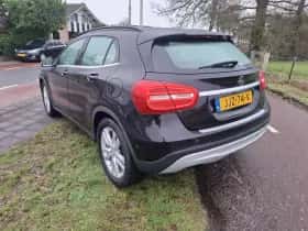 Mercedes-Benz GLA thumbnail 6