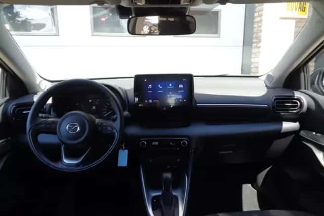 Mazda 2 Hybrid (2024) thumbnail 4