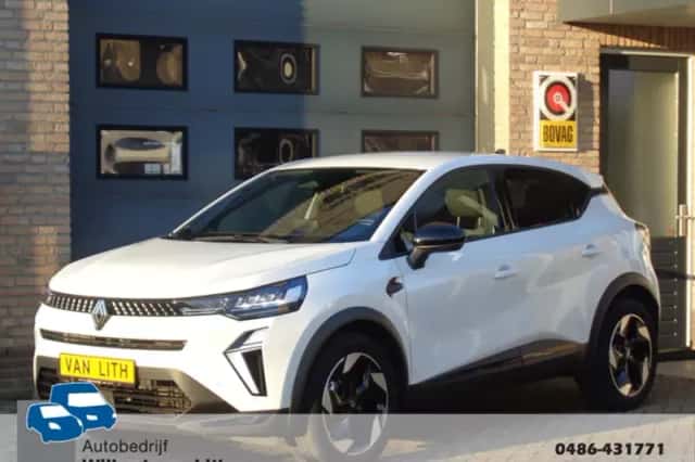 Renault Captur (2025) thumbnail 1