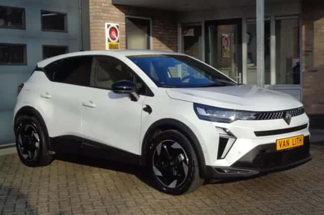 Renault Captur (2025) thumbnail 3