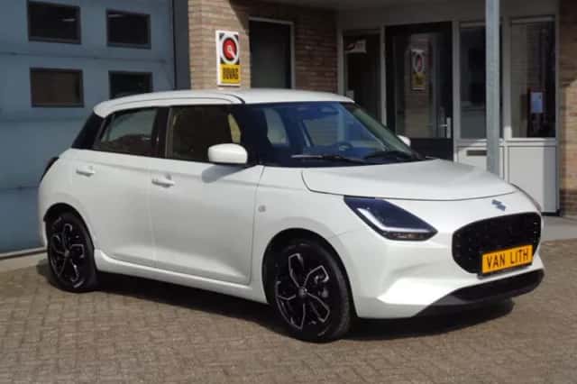 Suzuki Swift (2025) thumbnail 3