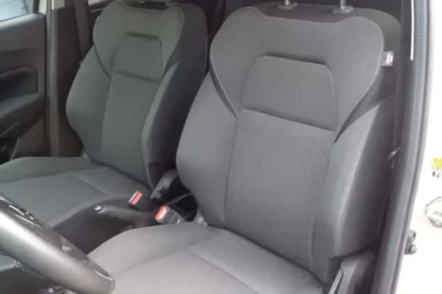 Suzuki Swift (2025) thumbnail 5