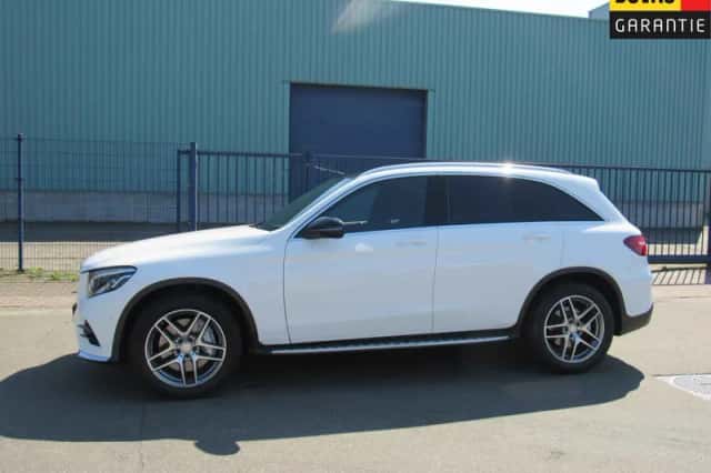 Mercedes-Benz GLC-Klasse (2017) thumbnail 1