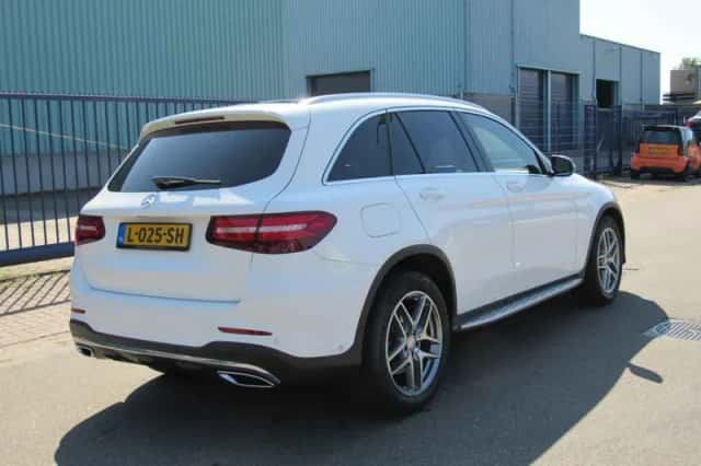 Mercedes-Benz GLC-Klasse (2017) thumbnail 2