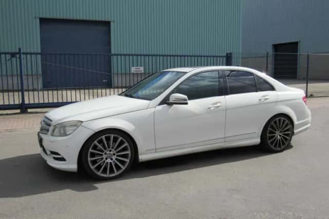 Mercedes-Benz C-Klasse (2010) thumbnail 3