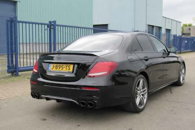 Mercedes-Benz E-Klasse (2016) thumbnail 2