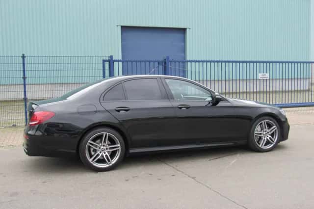 Mercedes-Benz E-Klasse (2016) thumbnail 3