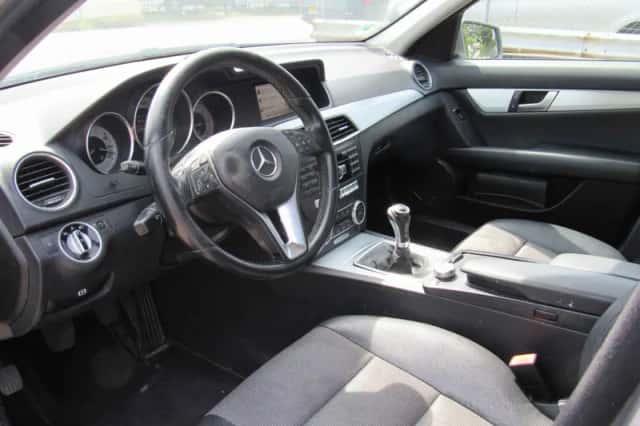 Mercedes-Benz C-Klasse (2011) thumbnail 6